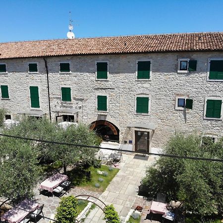 Casa Romantica La Parenzana Buje Exterior photo